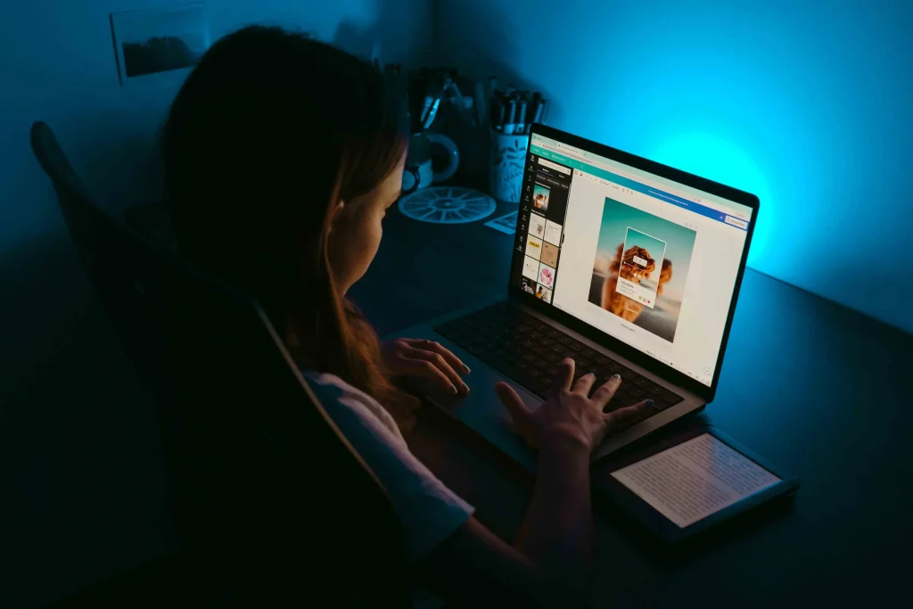 Symbolische weergave van digitale autonomie overheid met STACKIT cloud infrastructuur in Nederland.